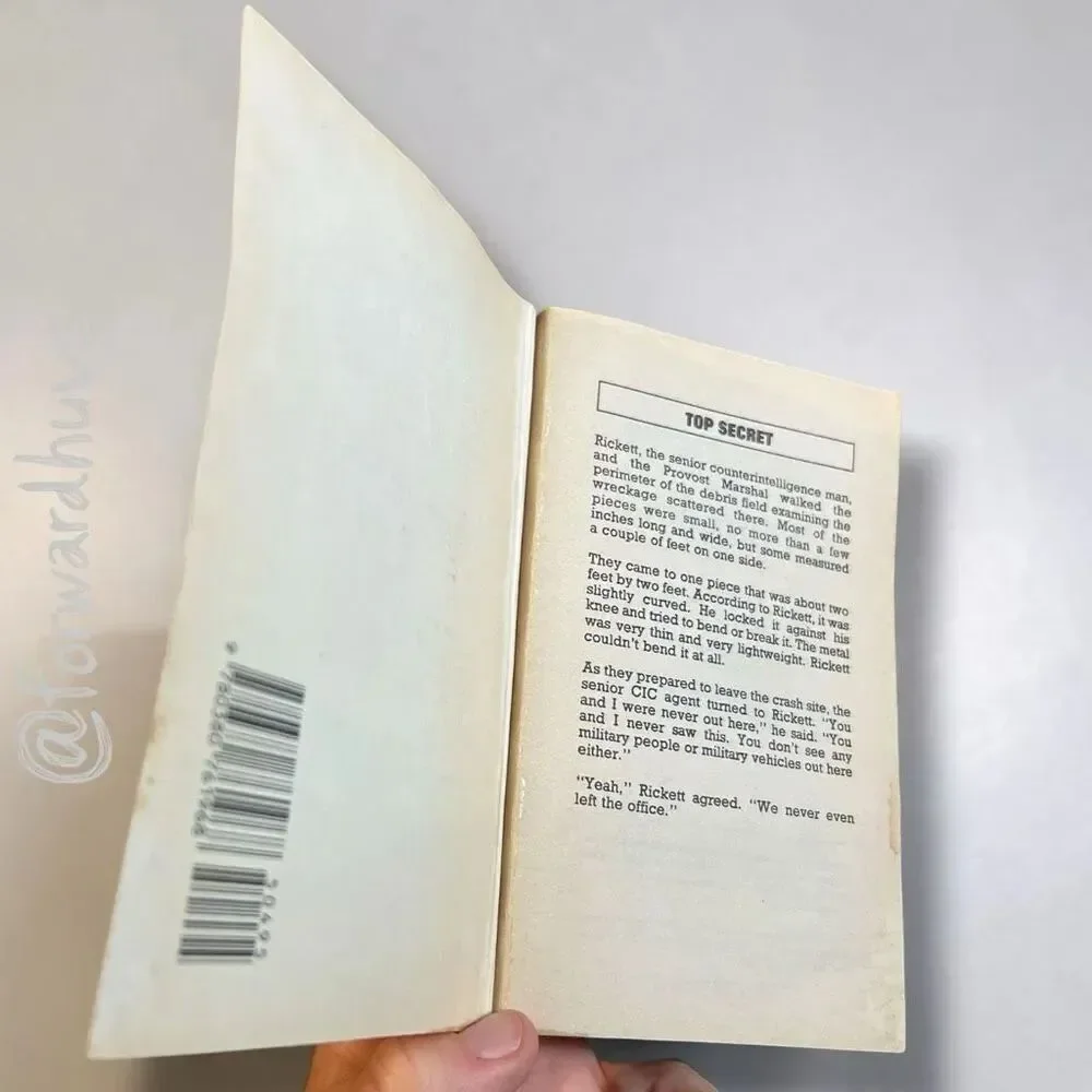 UFO Crash at Roswell 1991 Paperback UFO Alien Conspiracy Book